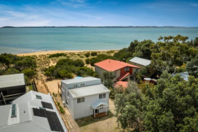 SilverTide Retreat, Rhyll